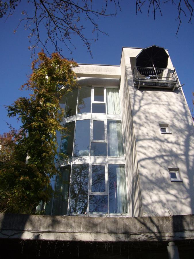 Ferienwohnung Im Turm Bellevue Mit 3 Schlafzimmern Sachsenheim Luaran gambar
